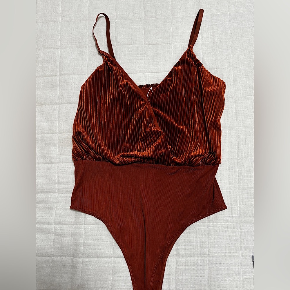 Cupshe Rust Orange Criss Cross Adjustable Strap Bodysuit